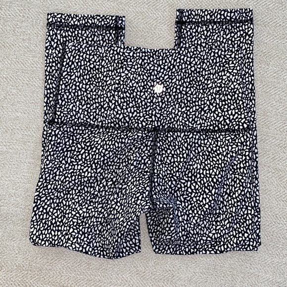 Lululemon Wunder Under Miss Mosaic High Rise Crop Leggings size 6 - Picture 4 of 8